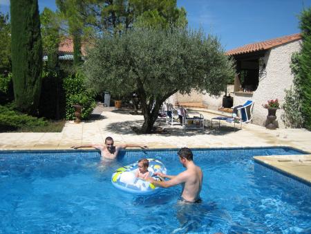 Le bateau dans la piscine